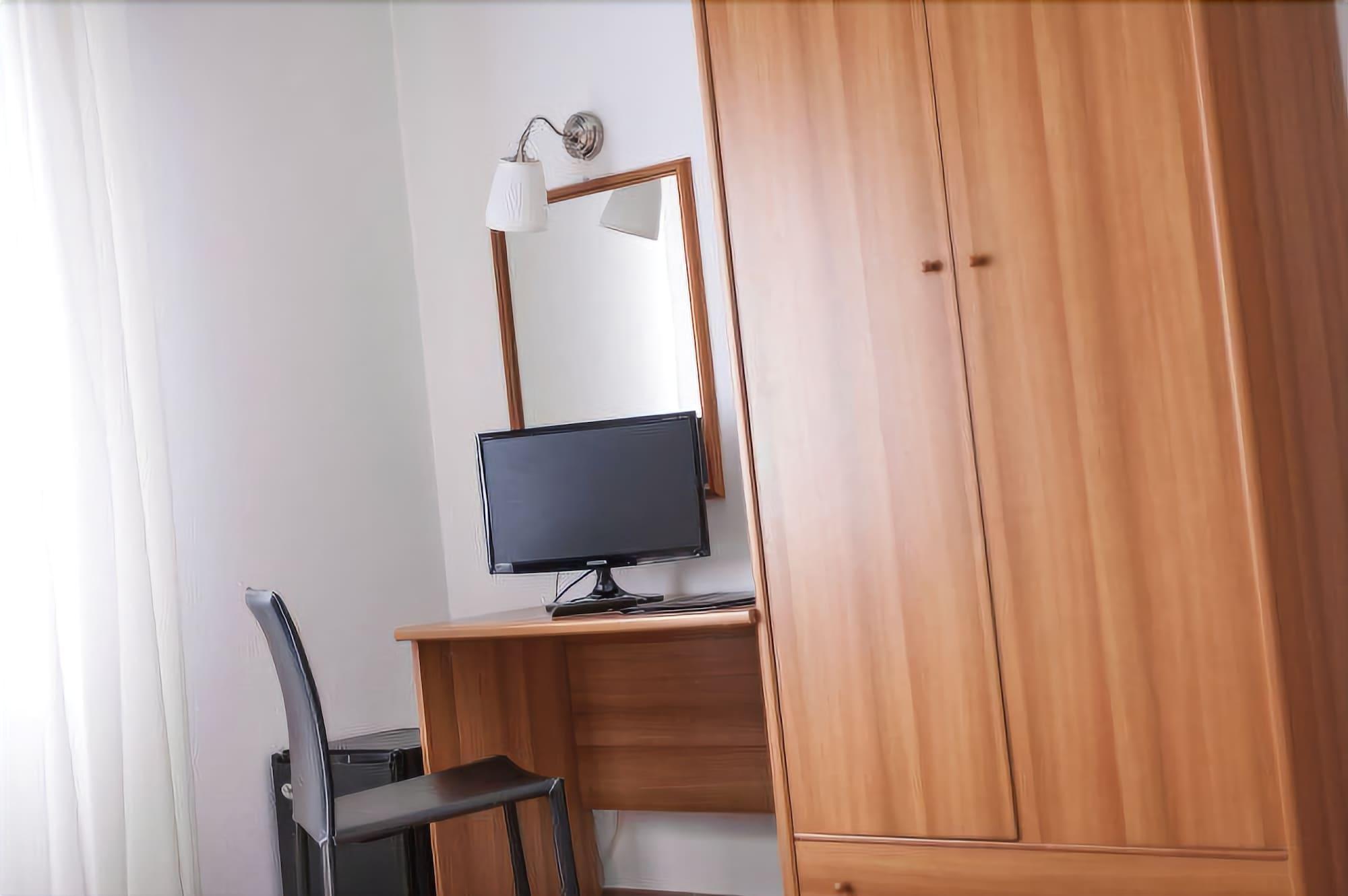 Piccolo Hotel Aurora อับบาเดียซานซัลวาตอเร ภายนอก รูปภาพ