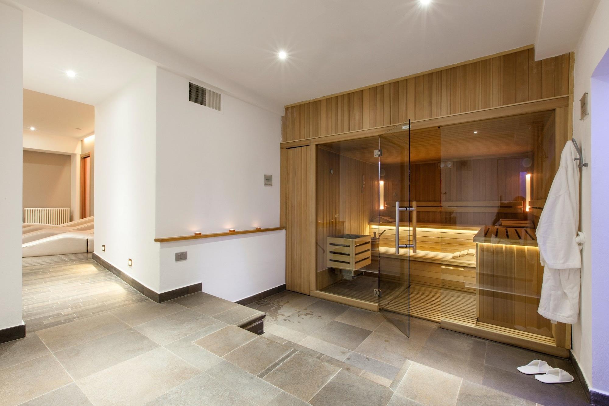 Piccolo Hotel Aurora อับบาเดียซานซัลวาตอเร ภายนอก รูปภาพ