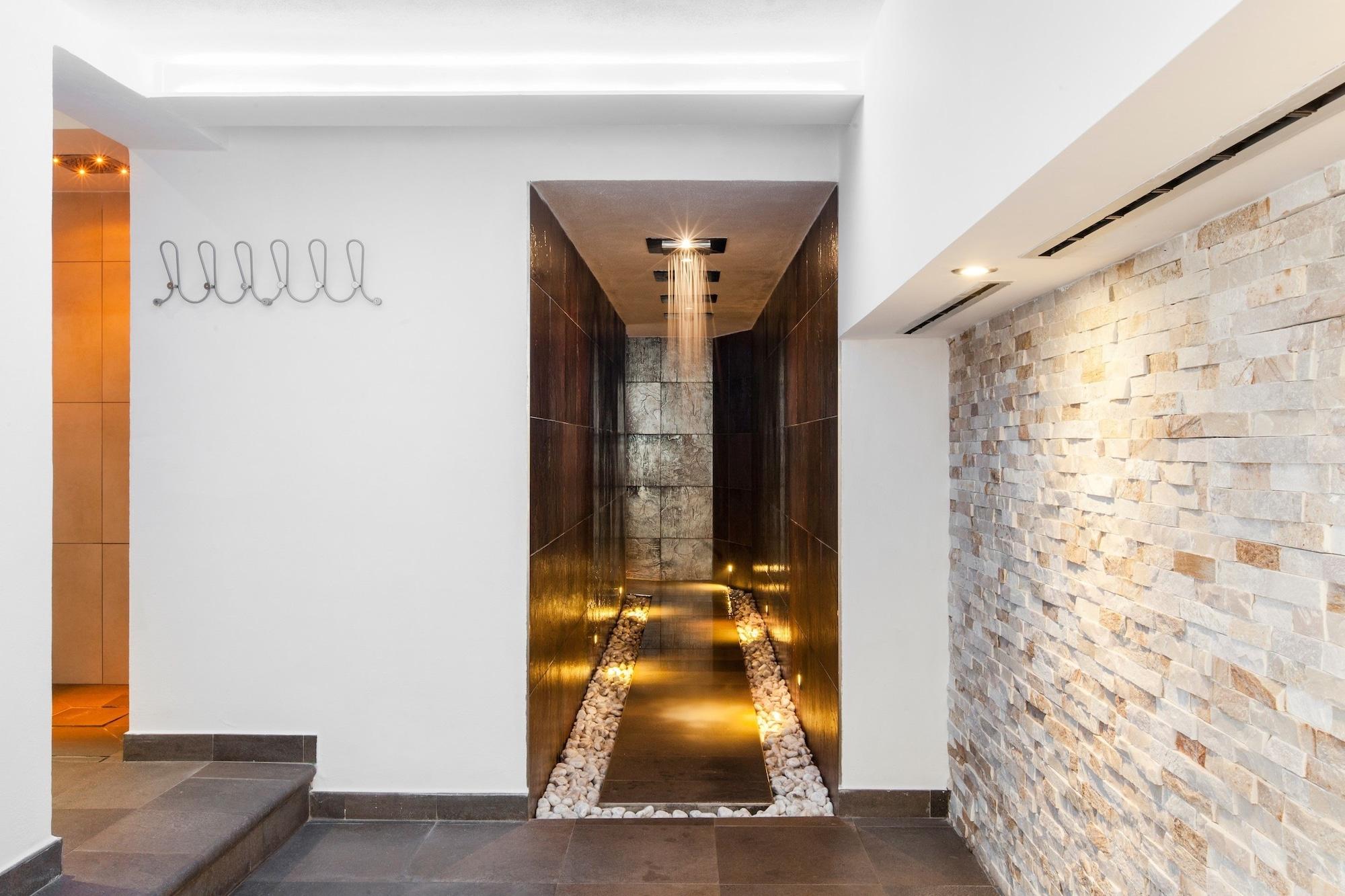 Piccolo Hotel Aurora อับบาเดียซานซัลวาตอเร ภายนอก รูปภาพ