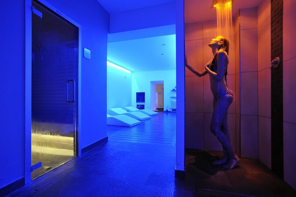 Piccolo Hotel Aurora อับบาเดียซานซัลวาตอเร ภายนอก รูปภาพ