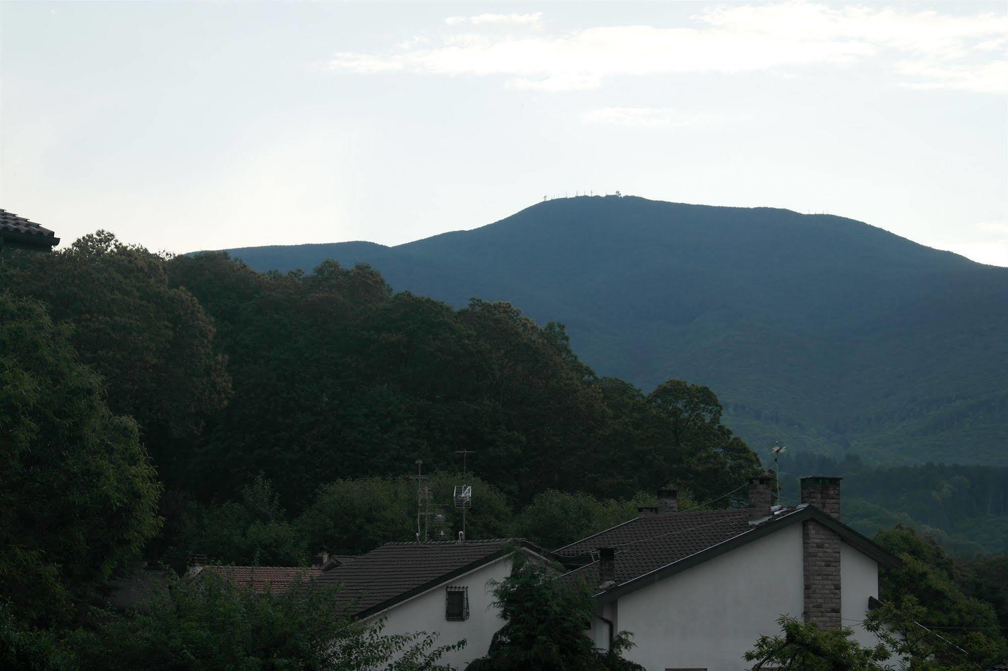 Piccolo Hotel Aurora อับบาเดียซานซัลวาตอเร ภายนอก รูปภาพ